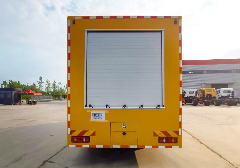 齊東方牌東風天錦救險車-3000方排水量 齊東方牌東風天錦救險車-3000方排水量